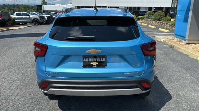 new 2025 Chevrolet Trax car, priced at $25,085