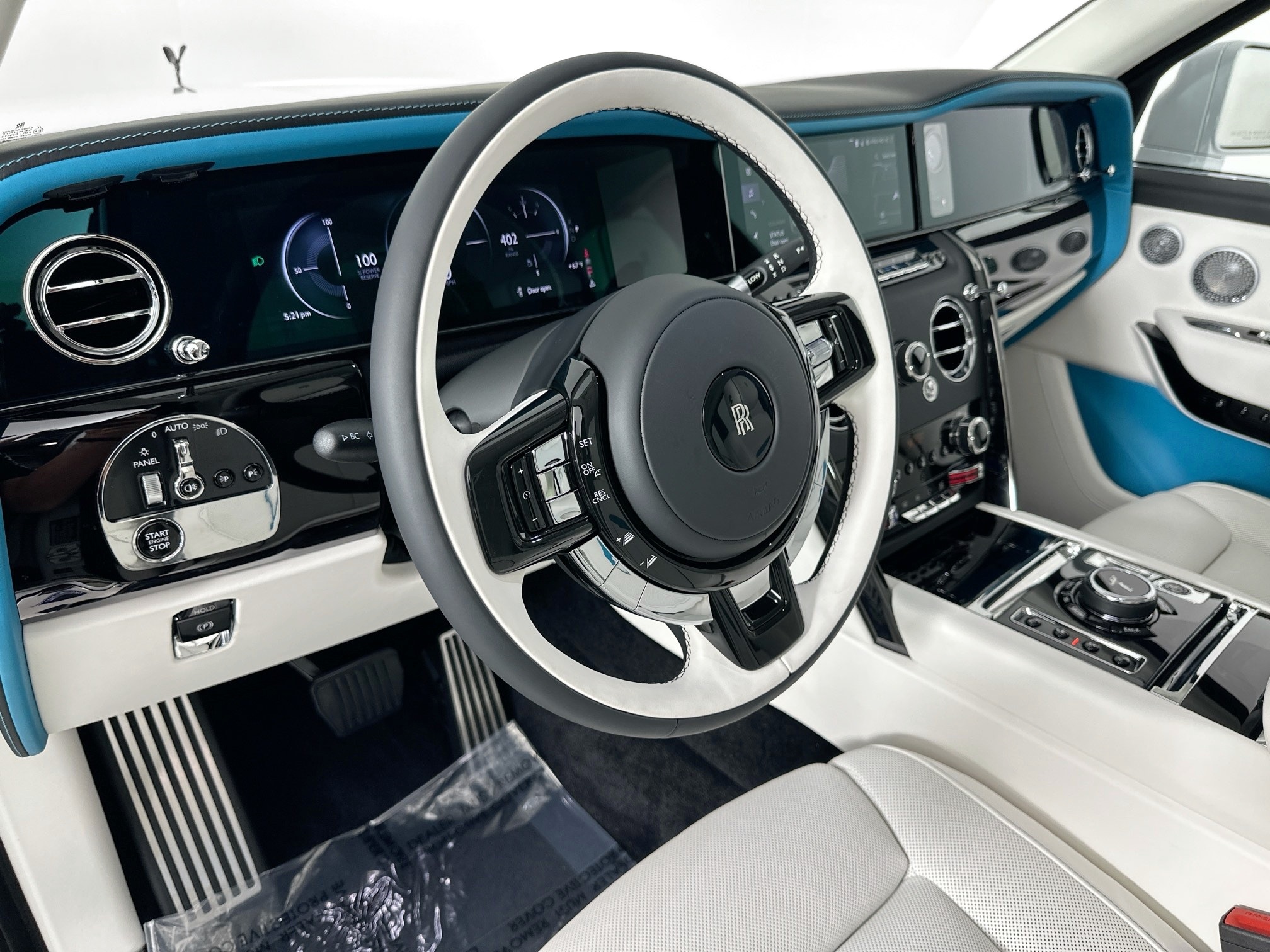 new 2025 Rolls-Royce Cullinan car, priced at $550,175