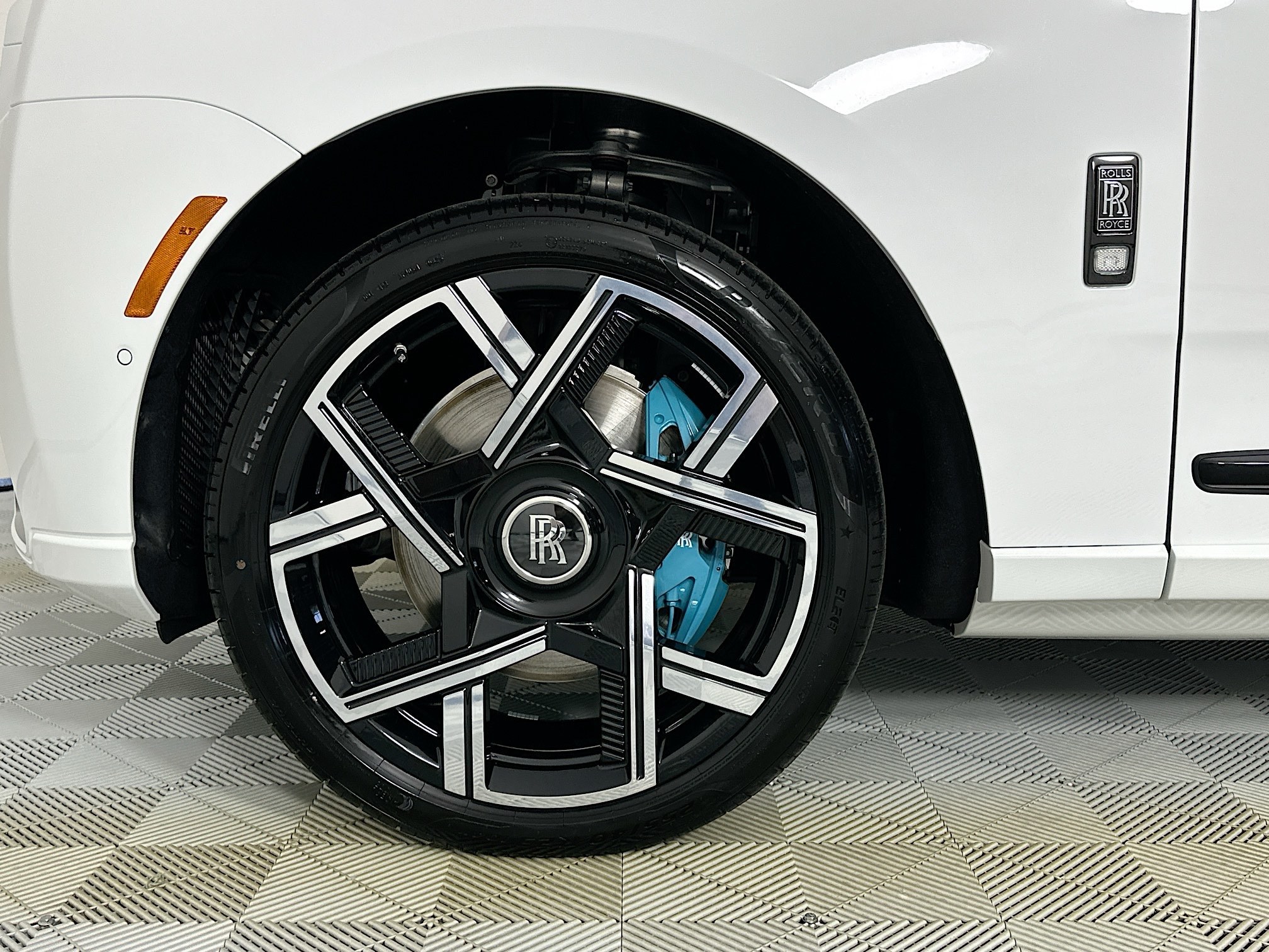 new 2025 Rolls-Royce Cullinan car, priced at $550,175