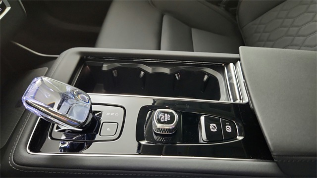 new 2026 Volvo XC90 Plug-In Hybrid car, priced at $77,495
