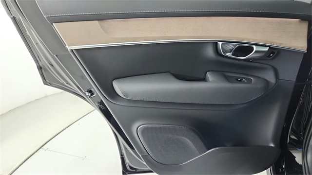 new 2026 Volvo XC90 Plug-In Hybrid car, priced at $77,495