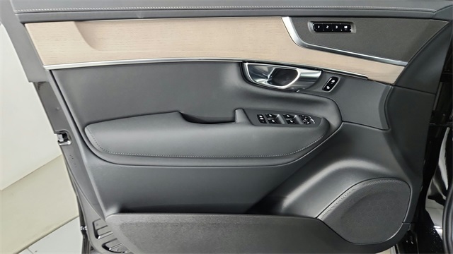 new 2026 Volvo XC90 Plug-In Hybrid car, priced at $77,495
