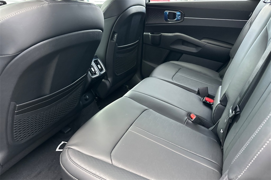 new 2025 Kia Sorento car, priced at $37,854