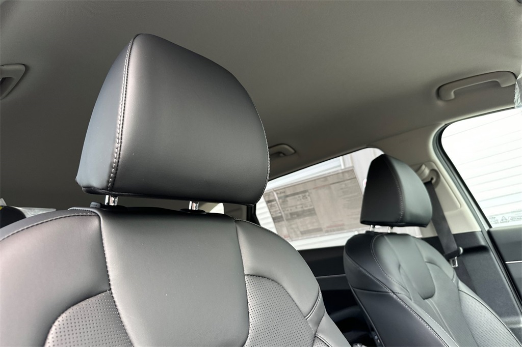 new 2025 Kia Sorento car, priced at $37,854