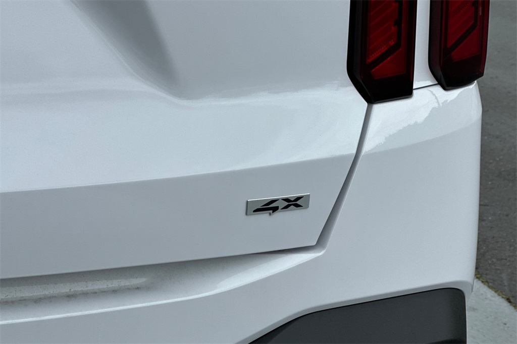 new 2025 Kia Sorento car, priced at $37,854