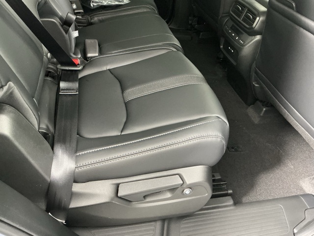 new 2025 Honda Pilot car, priced at $51,550