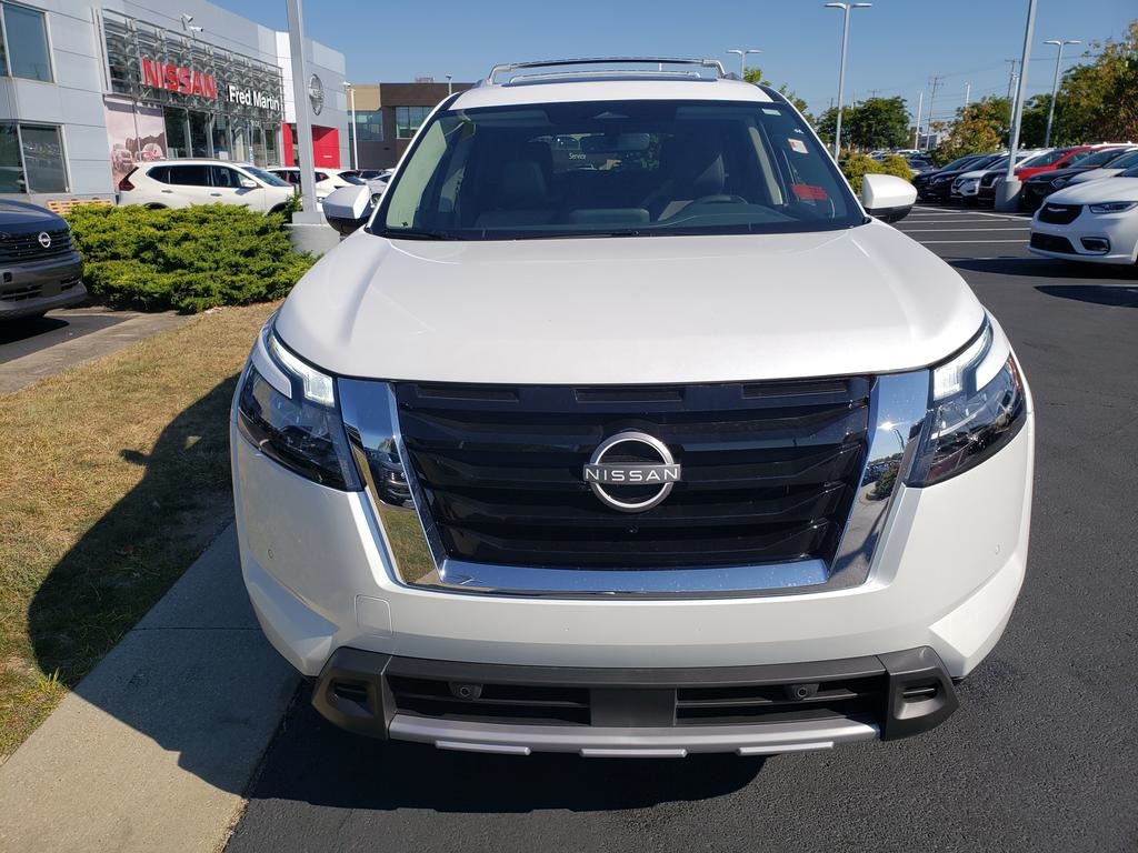 new 2025 Nissan Pathfinder car, priced at $41,018