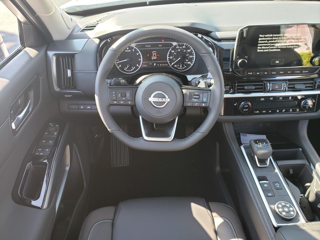 new 2025 Nissan Pathfinder car, priced at $41,018
