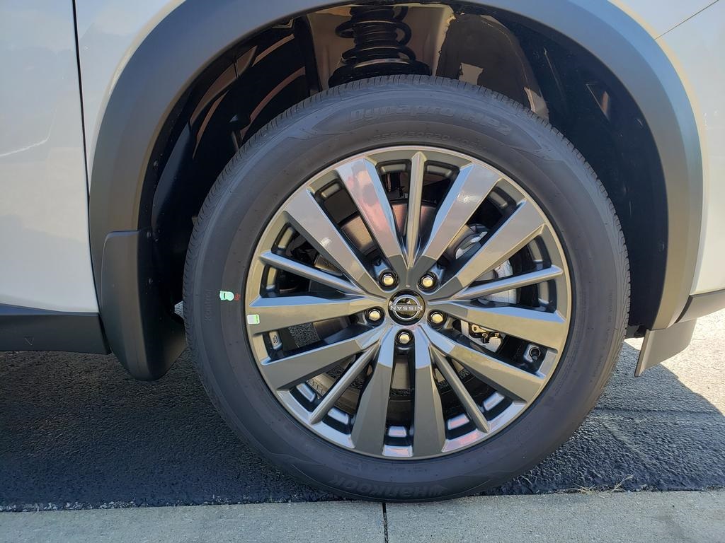 new 2025 Nissan Pathfinder car, priced at $41,018