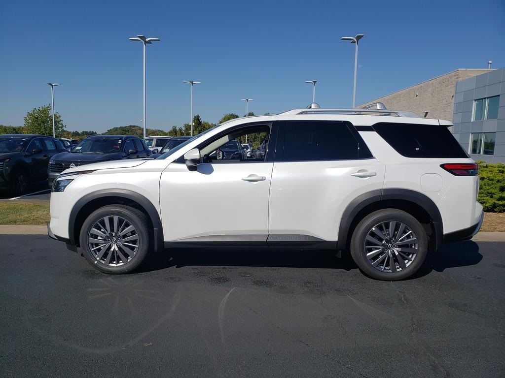 new 2025 Nissan Pathfinder car, priced at $41,018