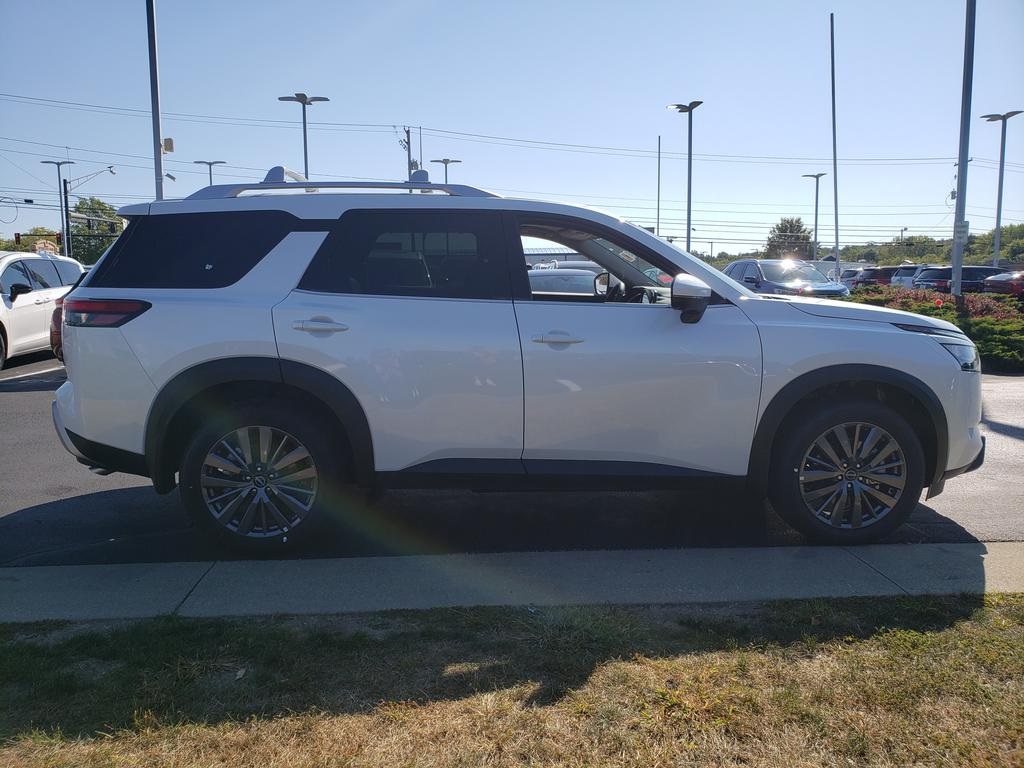 new 2025 Nissan Pathfinder car, priced at $41,018