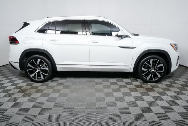 new 2026 Volkswagen Atlas Cross Sport car, priced at $57,738