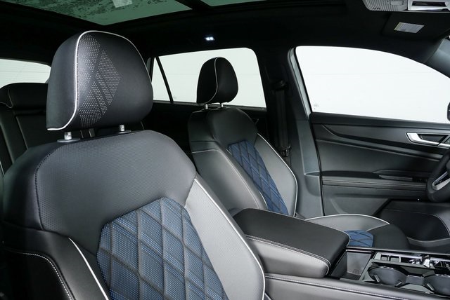 new 2026 Volkswagen Atlas Cross Sport car, priced at $57,738