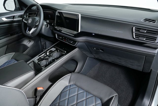 new 2026 Volkswagen Atlas Cross Sport car, priced at $57,738