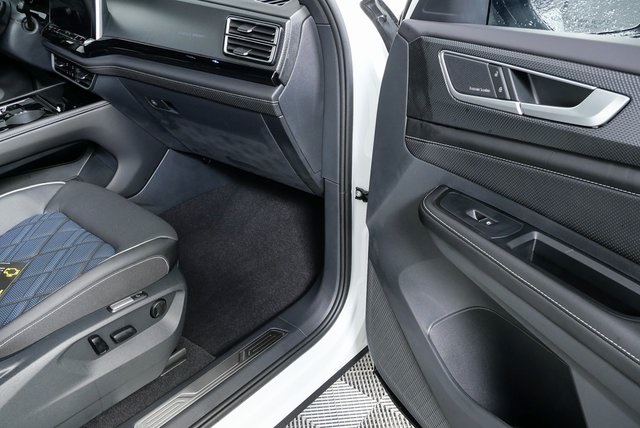 new 2026 Volkswagen Atlas Cross Sport car, priced at $57,738