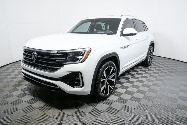 new 2026 Volkswagen Atlas Cross Sport car, priced at $57,738