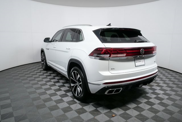 new 2026 Volkswagen Atlas Cross Sport car, priced at $57,738