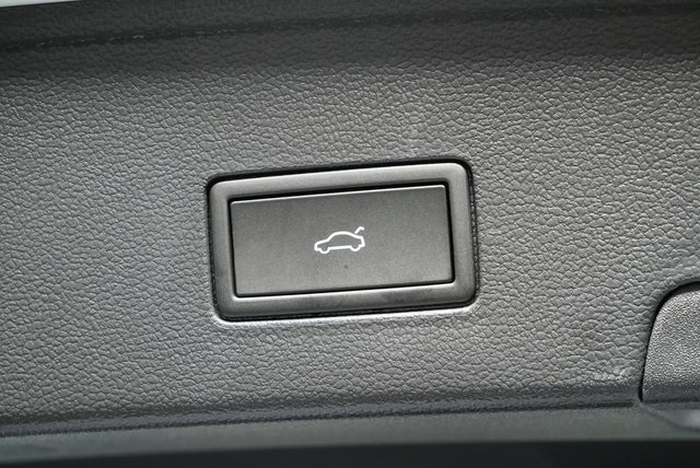 new 2026 Volkswagen Atlas Cross Sport car, priced at $57,738