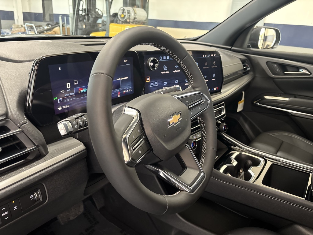 new 2026 Chevrolet Traverse car, priced at $44,438