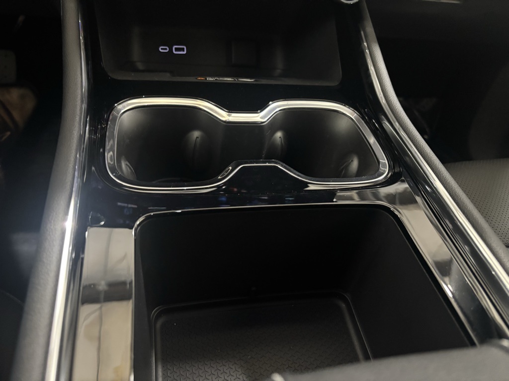 new 2026 Chevrolet Traverse car, priced at $44,438