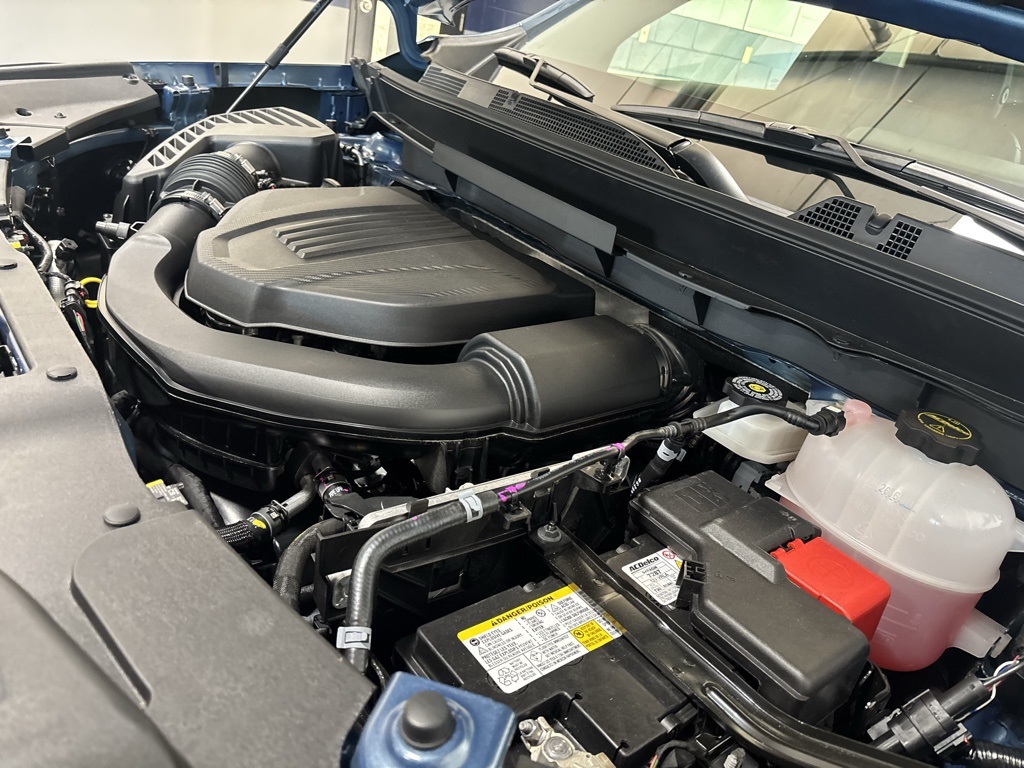 new 2026 Chevrolet Traverse car, priced at $44,438