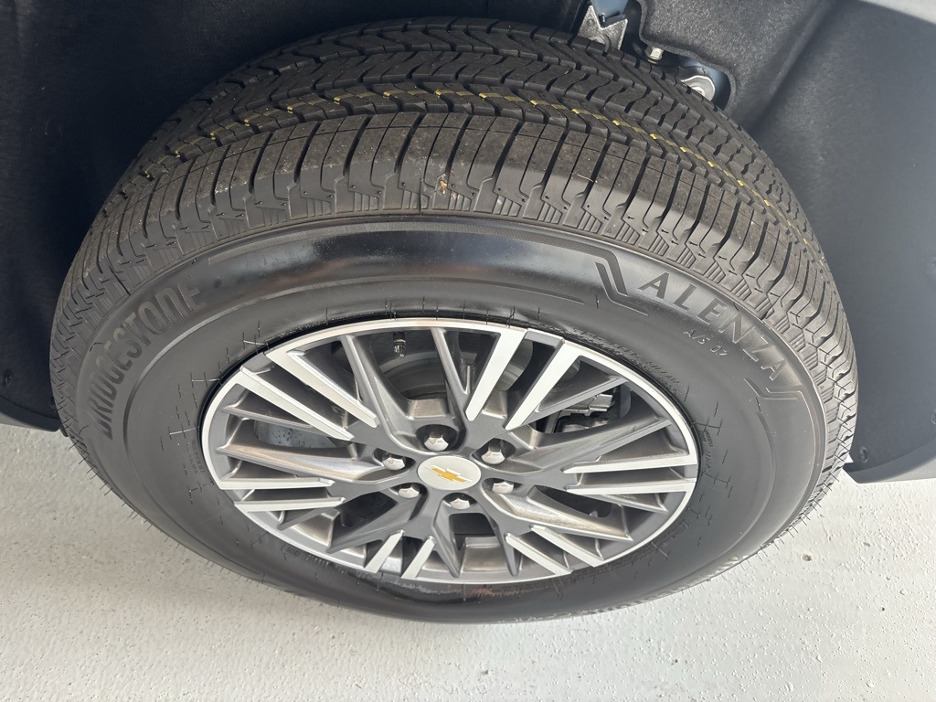 new 2026 Chevrolet Traverse car, priced at $44,438