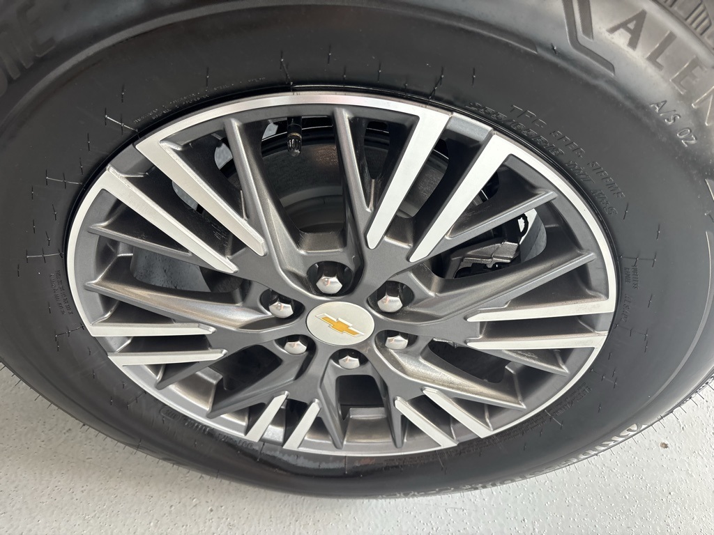 new 2026 Chevrolet Traverse car, priced at $44,438