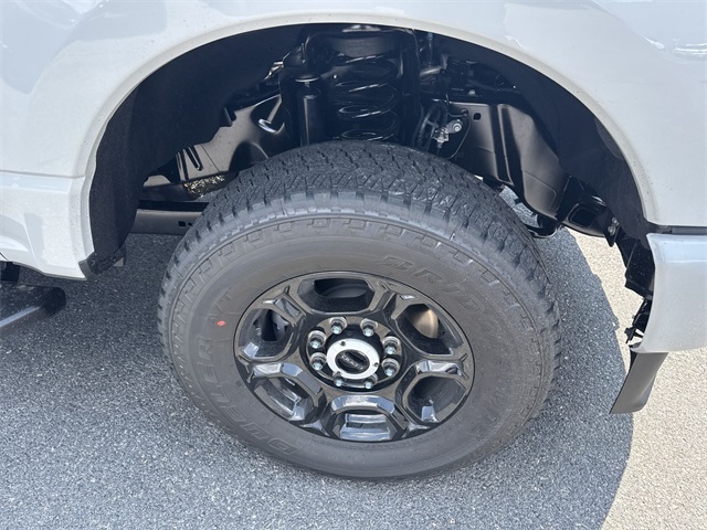 new 2025 Ford F-350SD car, priced at $59,456