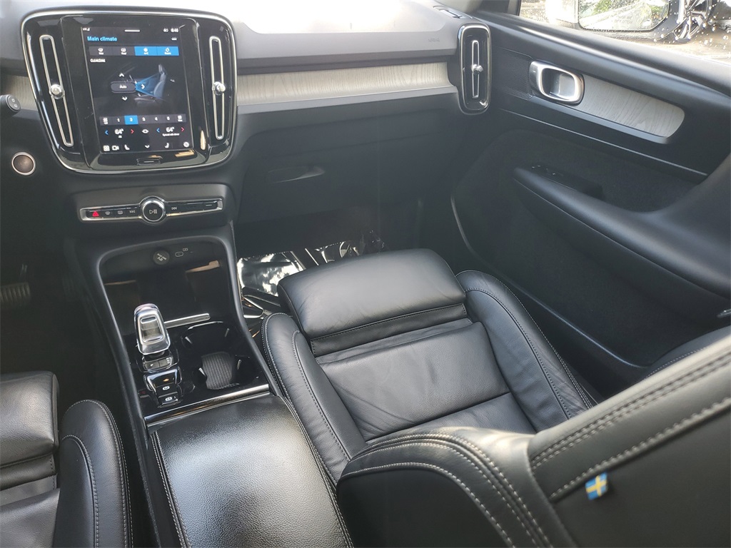 used 2023 Volvo XC40 car, priced at $30,895