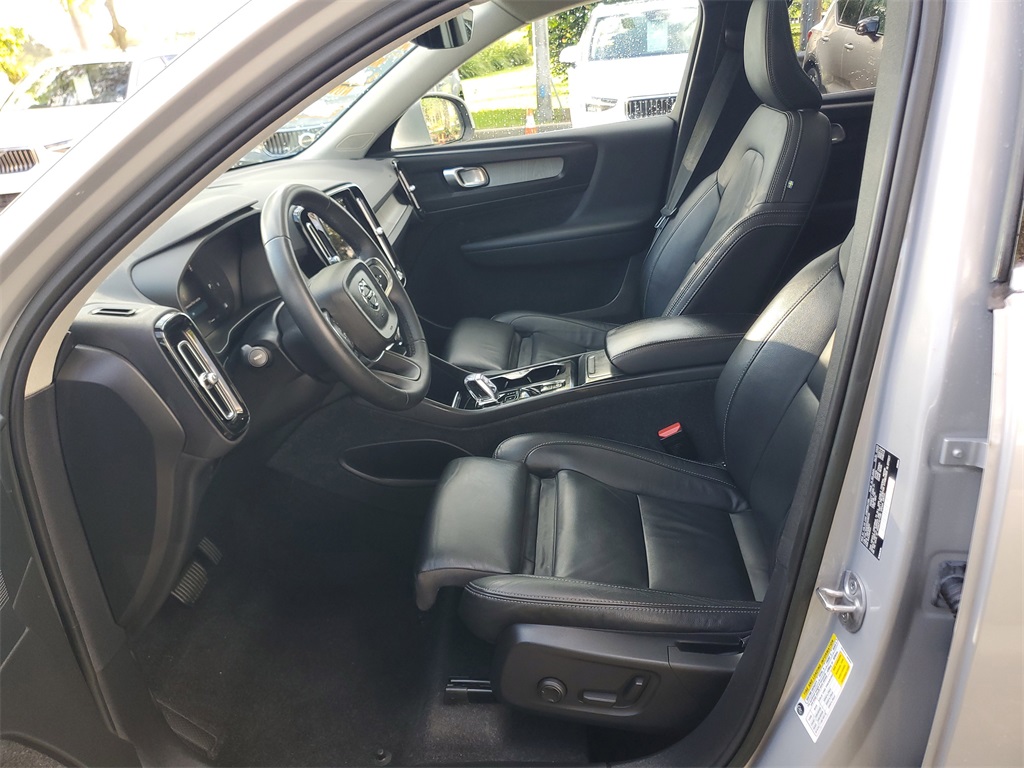 used 2023 Volvo XC40 car, priced at $30,895