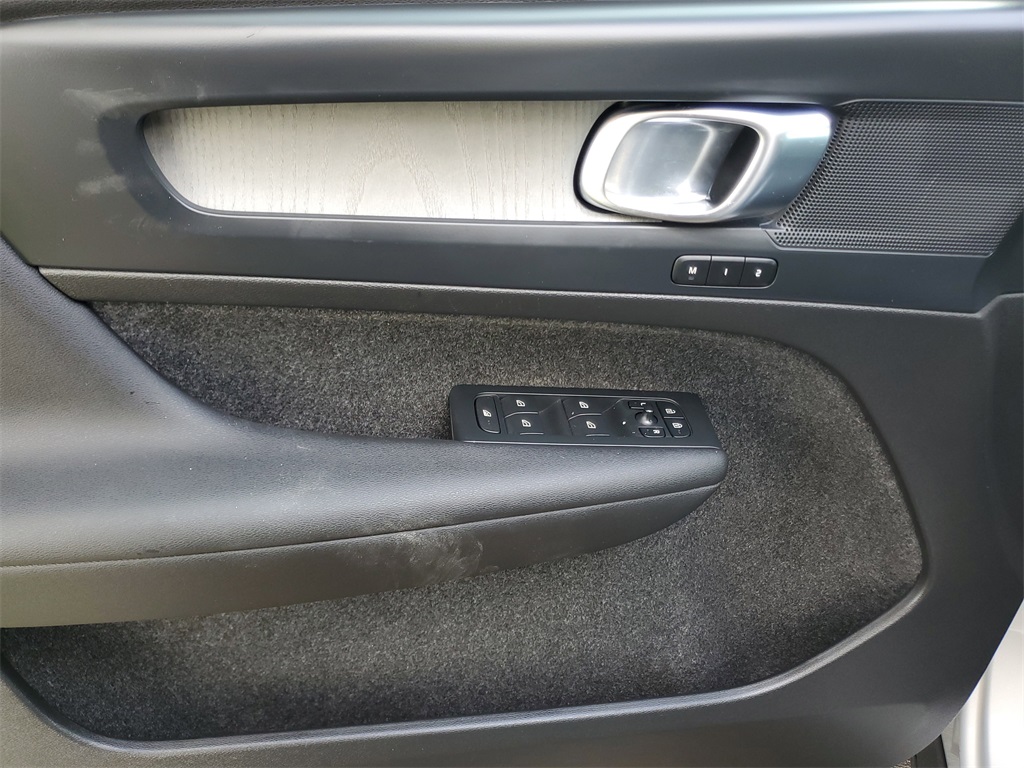 used 2023 Volvo XC40 car, priced at $30,895