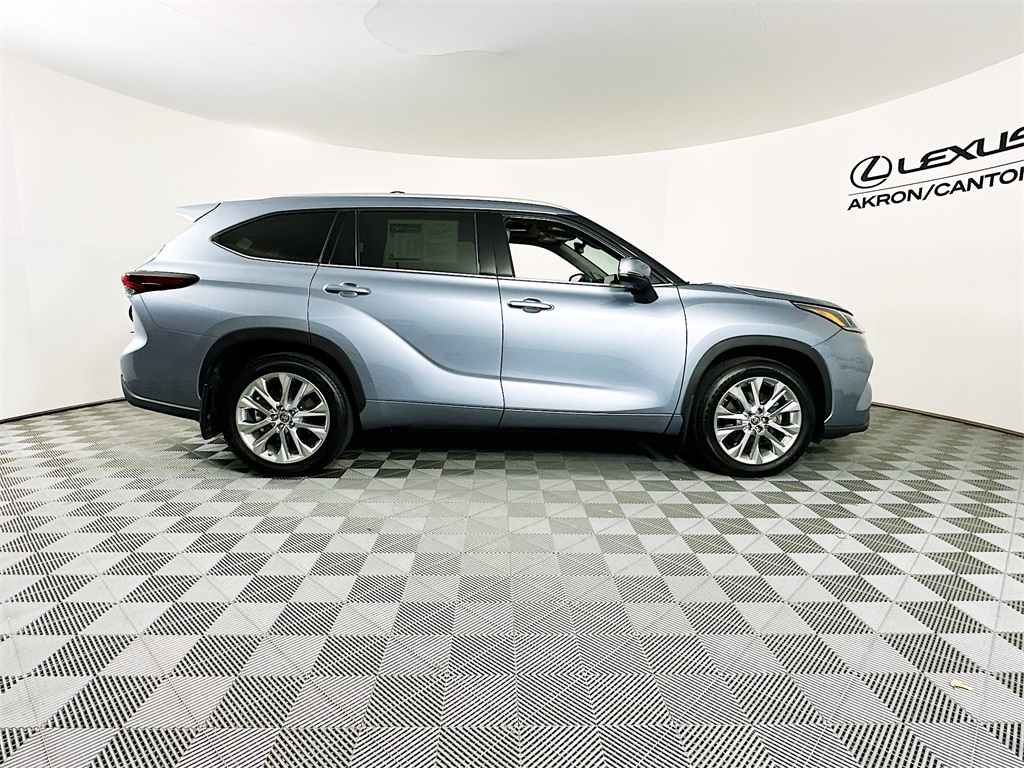 used 2024 Toyota Highlander car, priced at $43,990