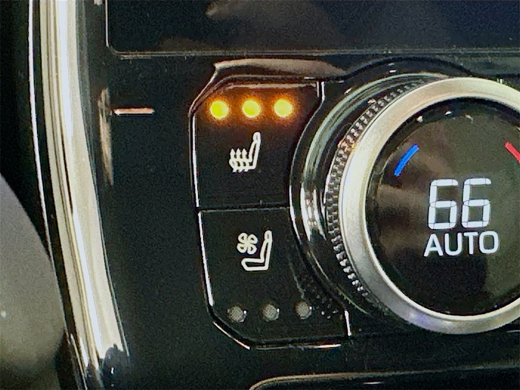 used 2024 Toyota Highlander car, priced at $43,990