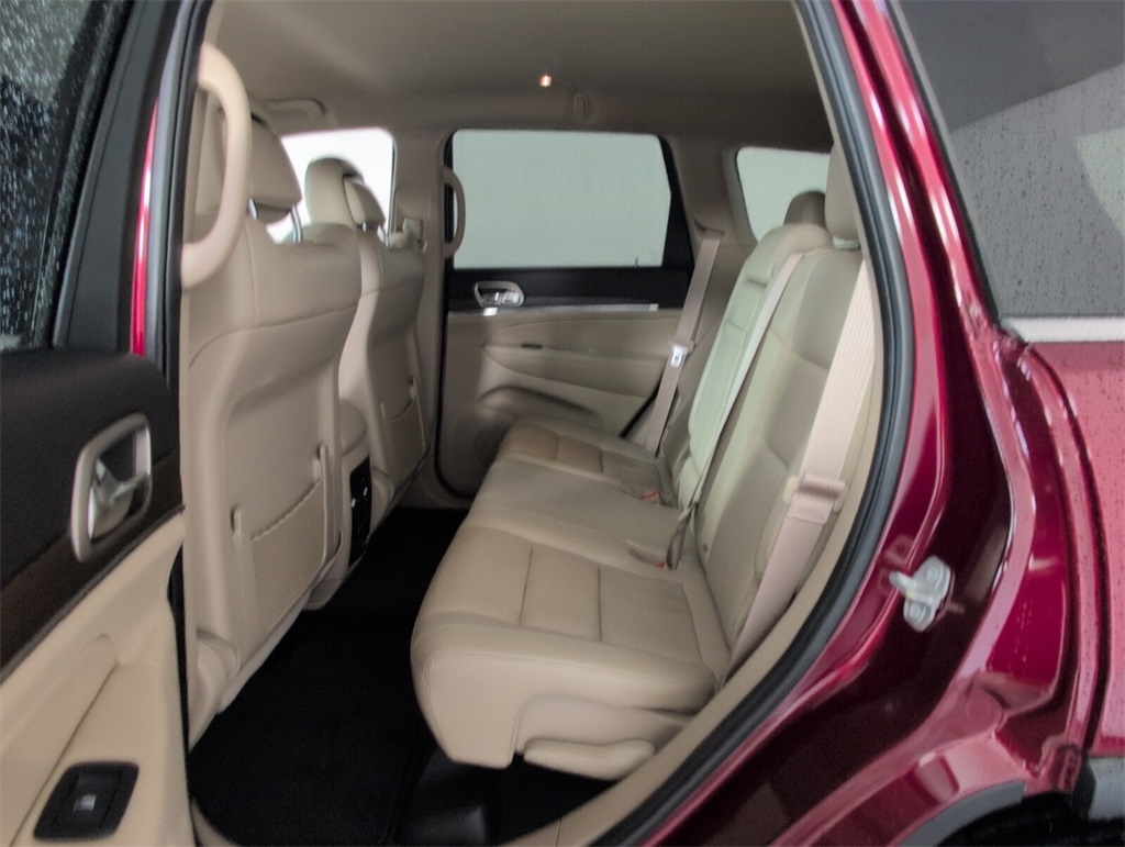 used 2017 Jeep Grand Cherokee car, priced at $16,088