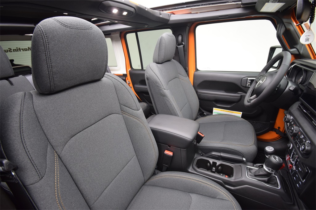 new 2025 Jeep Wrangler car, priced at $52,425