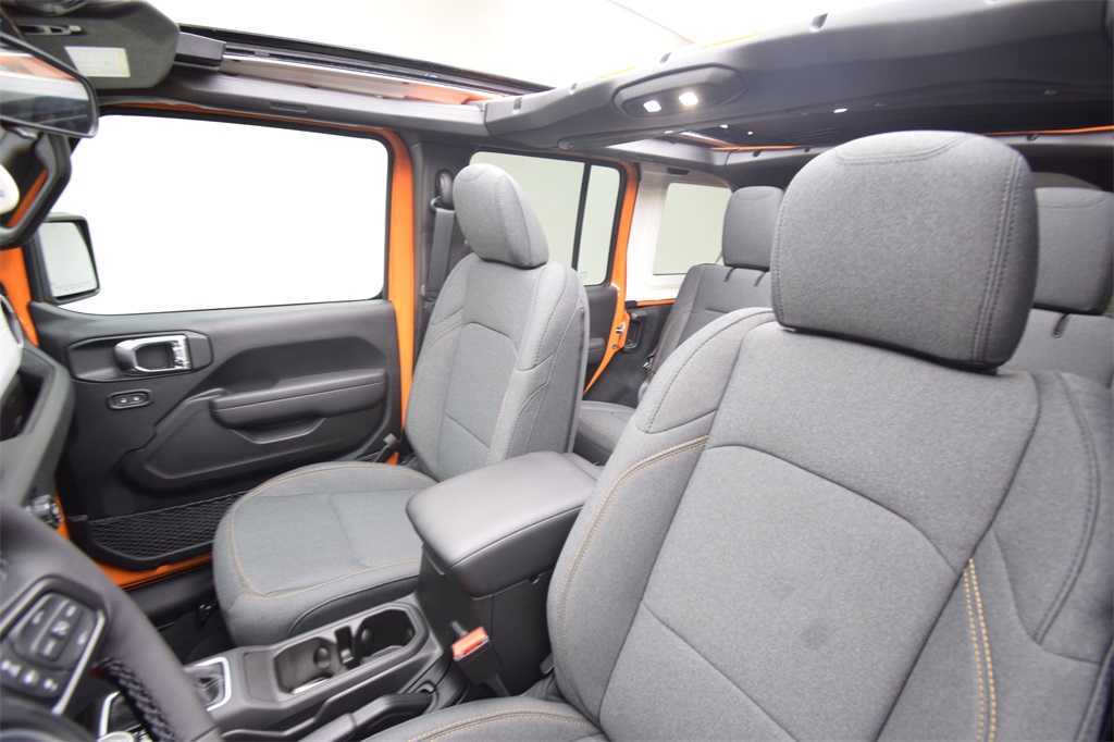 new 2025 Jeep Wrangler car, priced at $52,425