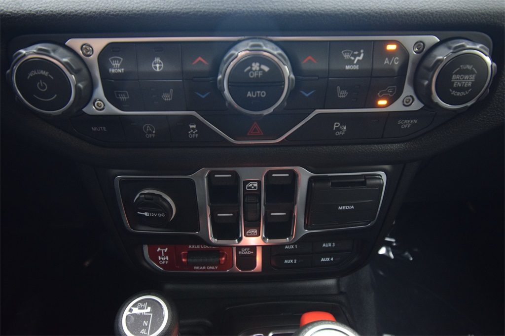 new 2025 Jeep Wrangler car, priced at $52,425