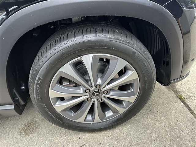 used 2022 Mercedes-Benz GLE car, priced at $45,674