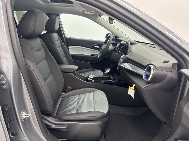 new 2025 Chevrolet Trax car, priced at $25,780