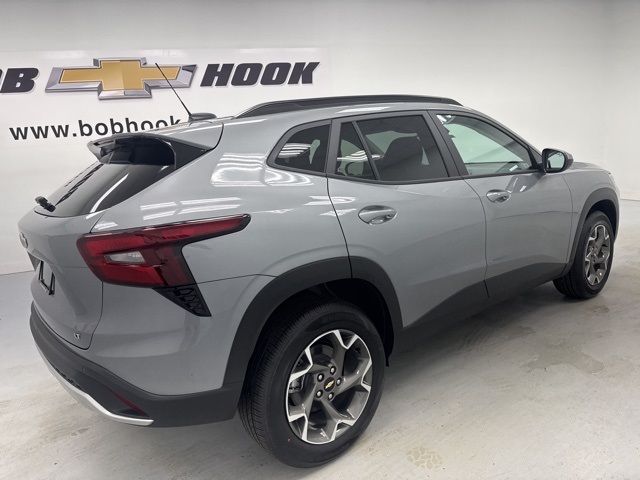 new 2025 Chevrolet Trax car, priced at $25,780