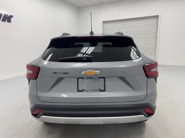 new 2025 Chevrolet Trax car, priced at $25,780
