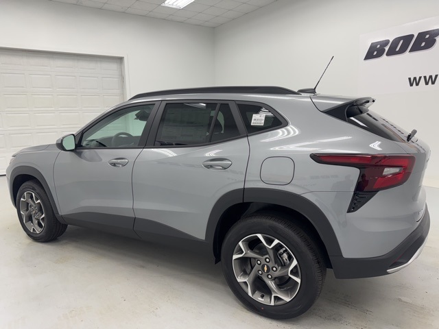 new 2025 Chevrolet Trax car, priced at $25,780