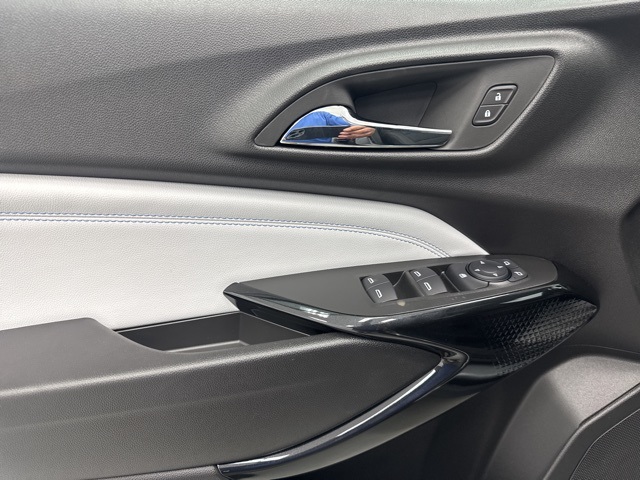 new 2025 Chevrolet Trax car, priced at $25,780