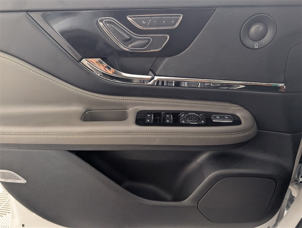 new 2025 Lincoln Corsair car, priced at $65,194