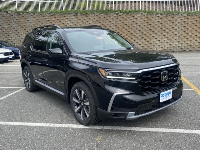 new 2025 Honda Pilot car, priced at $46,755
