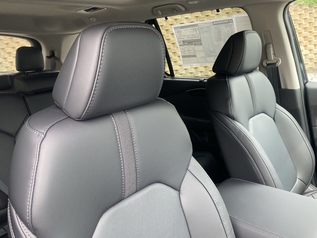 new 2025 Honda Pilot car, priced at $46,755