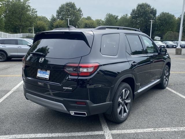 new 2025 Honda Pilot car, priced at $46,755