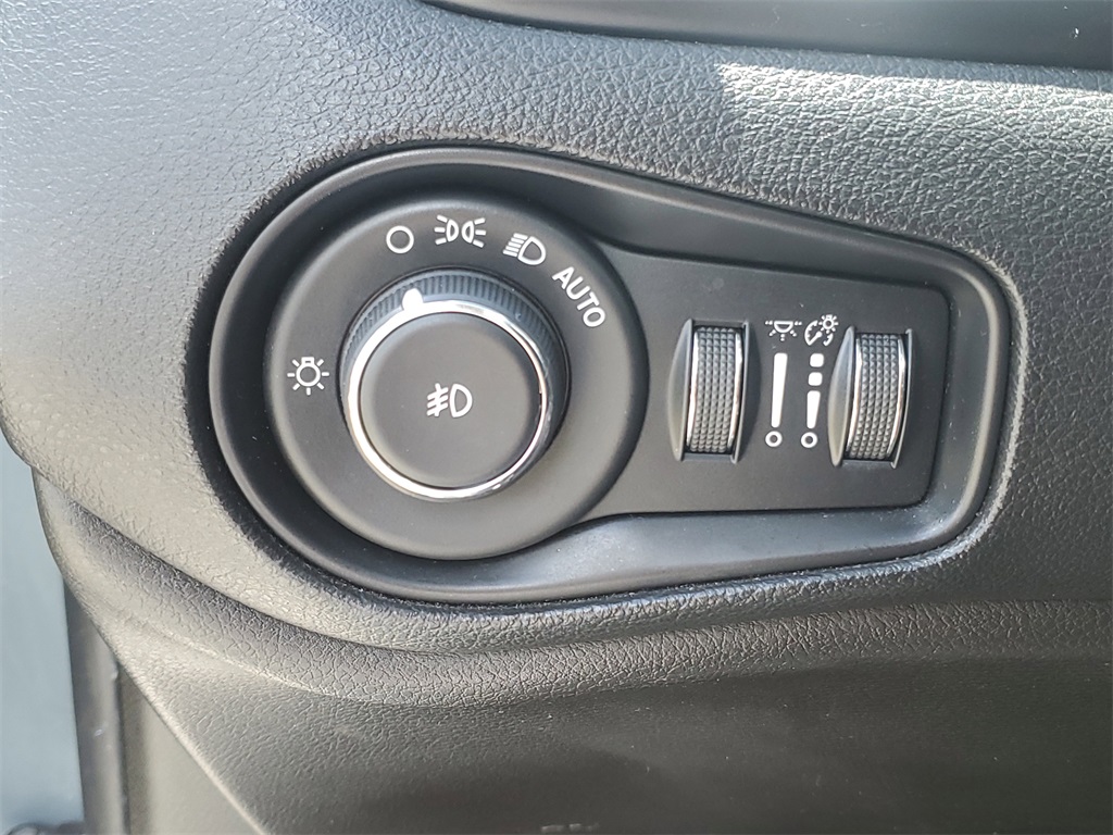 used 2018 Jeep Renegade car, priced at $12,995