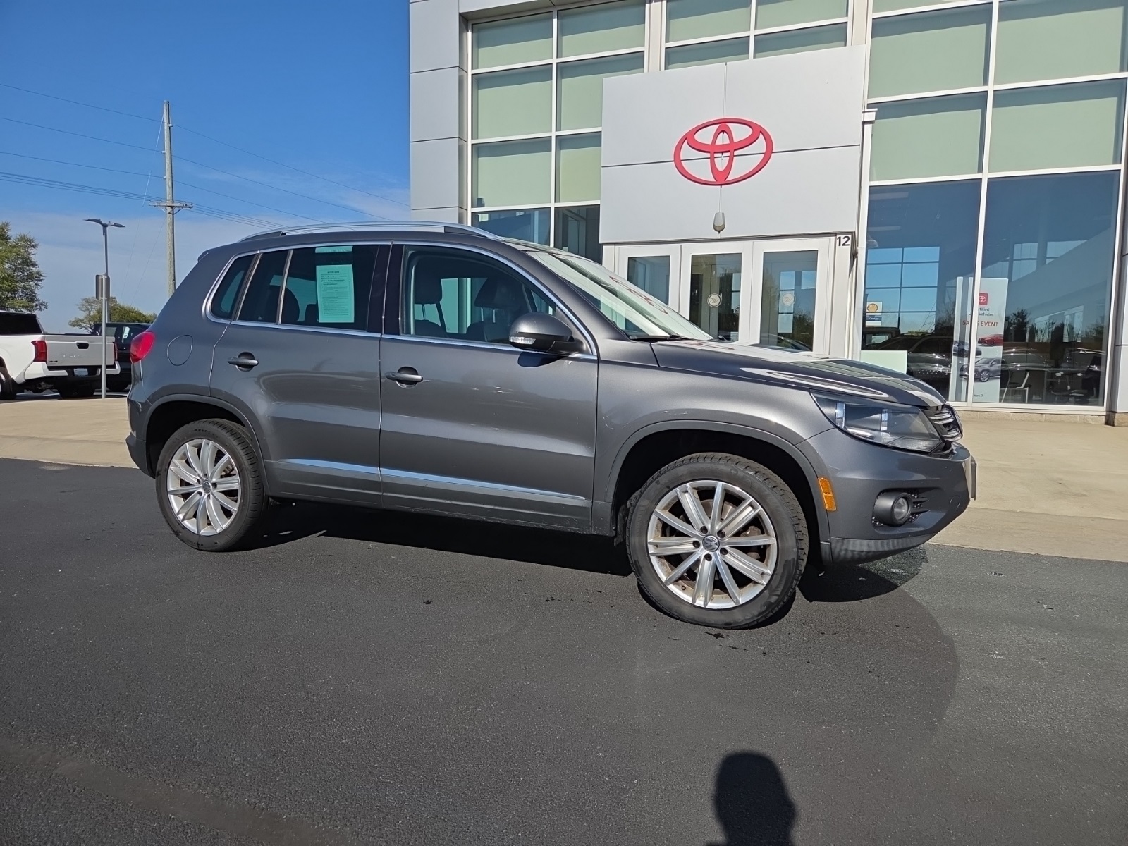 used 2014 Volkswagen Tiguan car, priced at $5,244