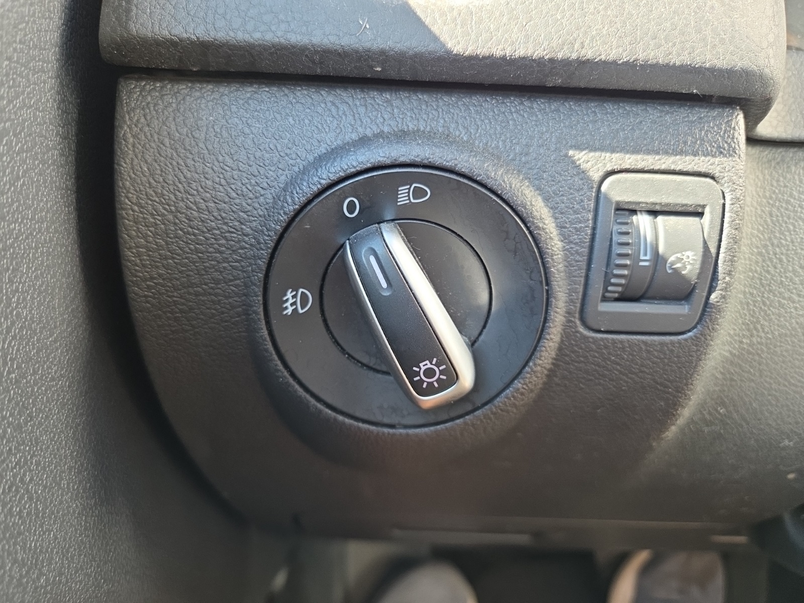 used 2014 Volkswagen Tiguan car, priced at $5,244